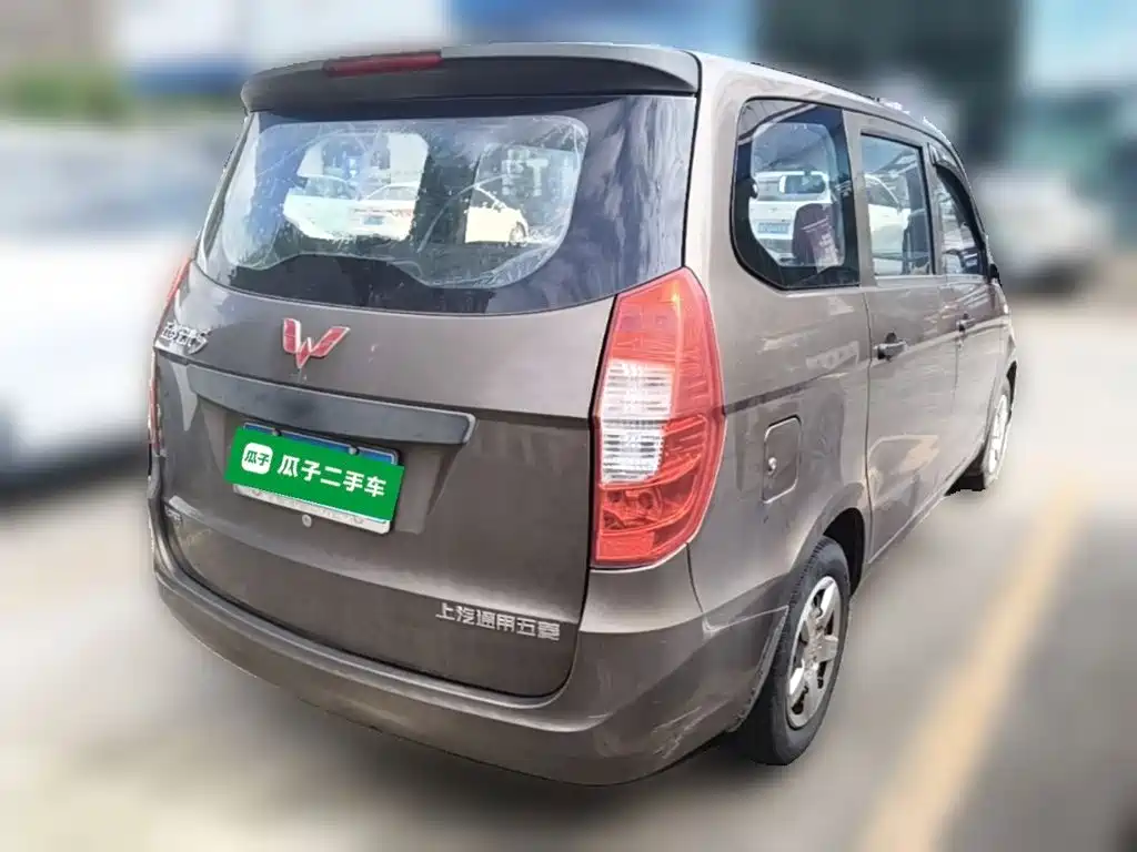 Wuling Hongguang 2015 — фото 10