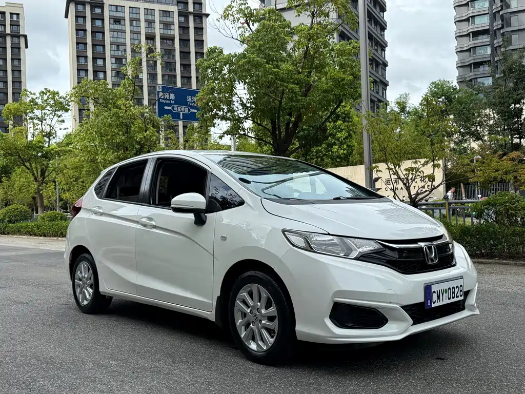 Honda Fit 2018 — фото 3