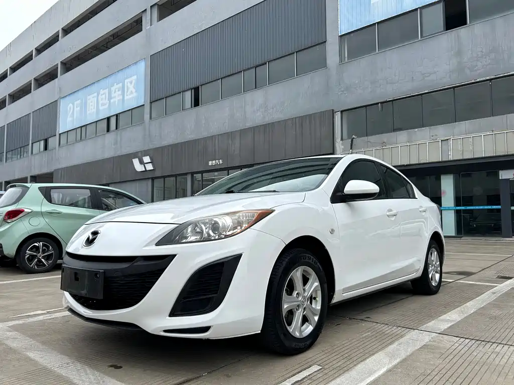 Mazda 3 Xingcheng 2012