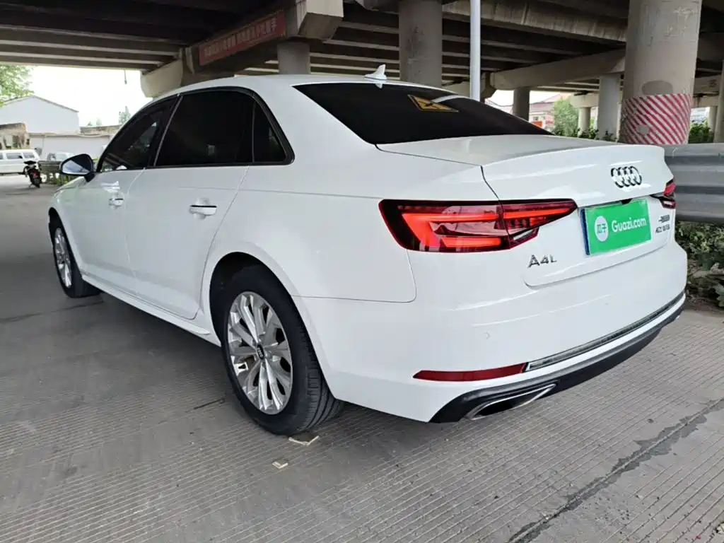 Audi A4L 2019