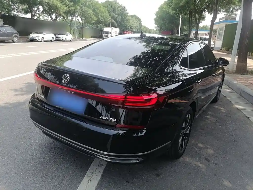 Volkswagen Passat 2024