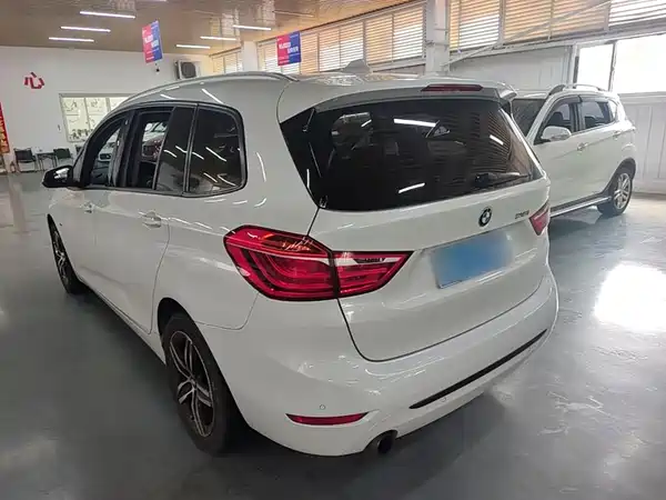 BMW 2 Series Wagon 2017