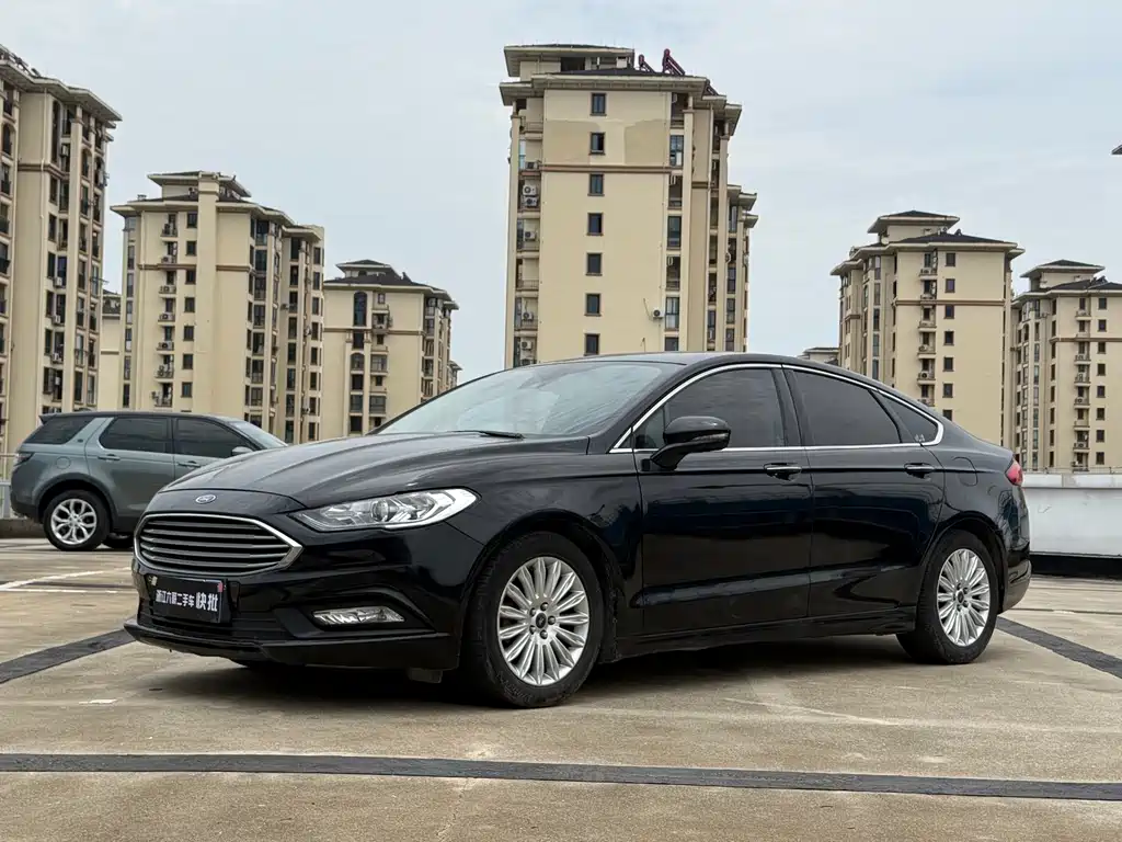 Ford Mondeo 2017 — фото 1