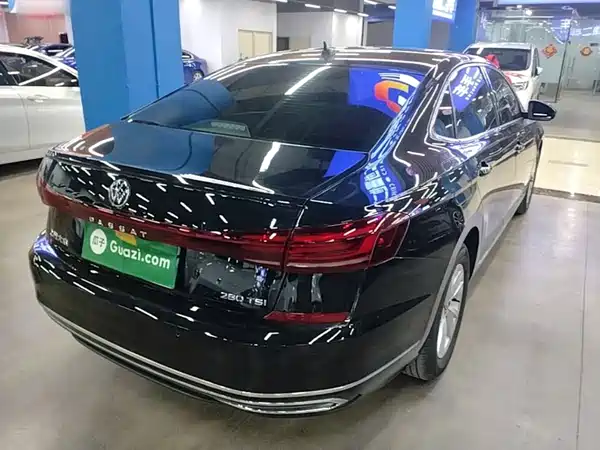 Volkswagen Passat 2024