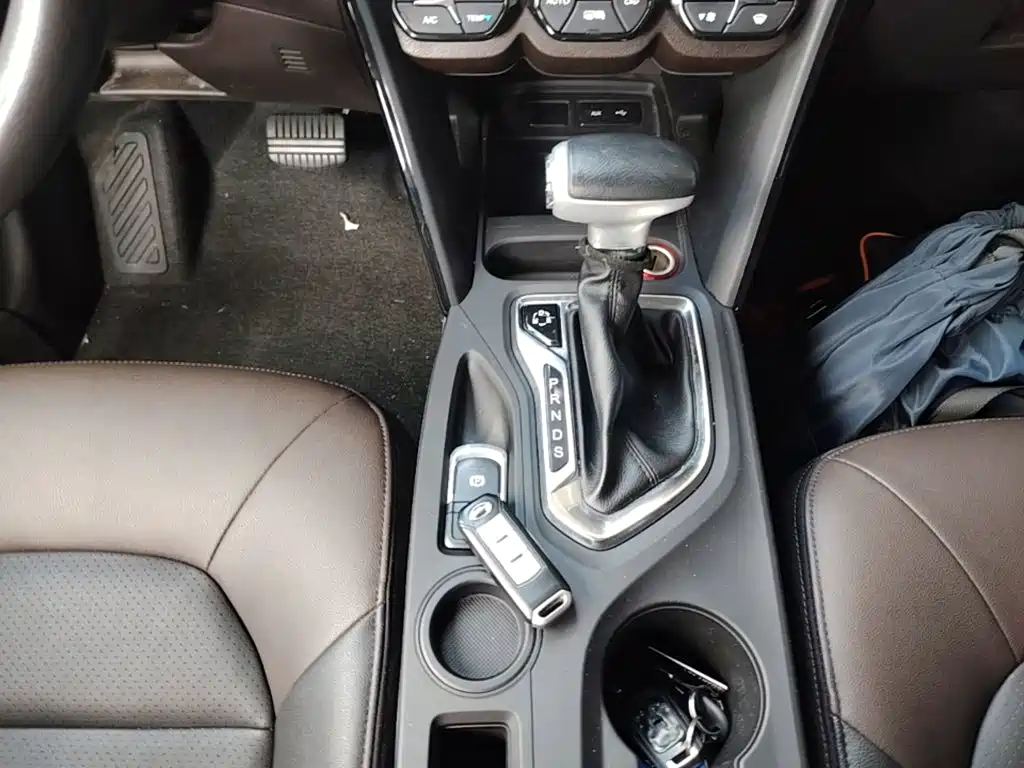 GAC Trumpchi GS4 2017 — фото 14