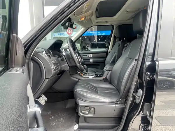 Land Rover Discovery 2012