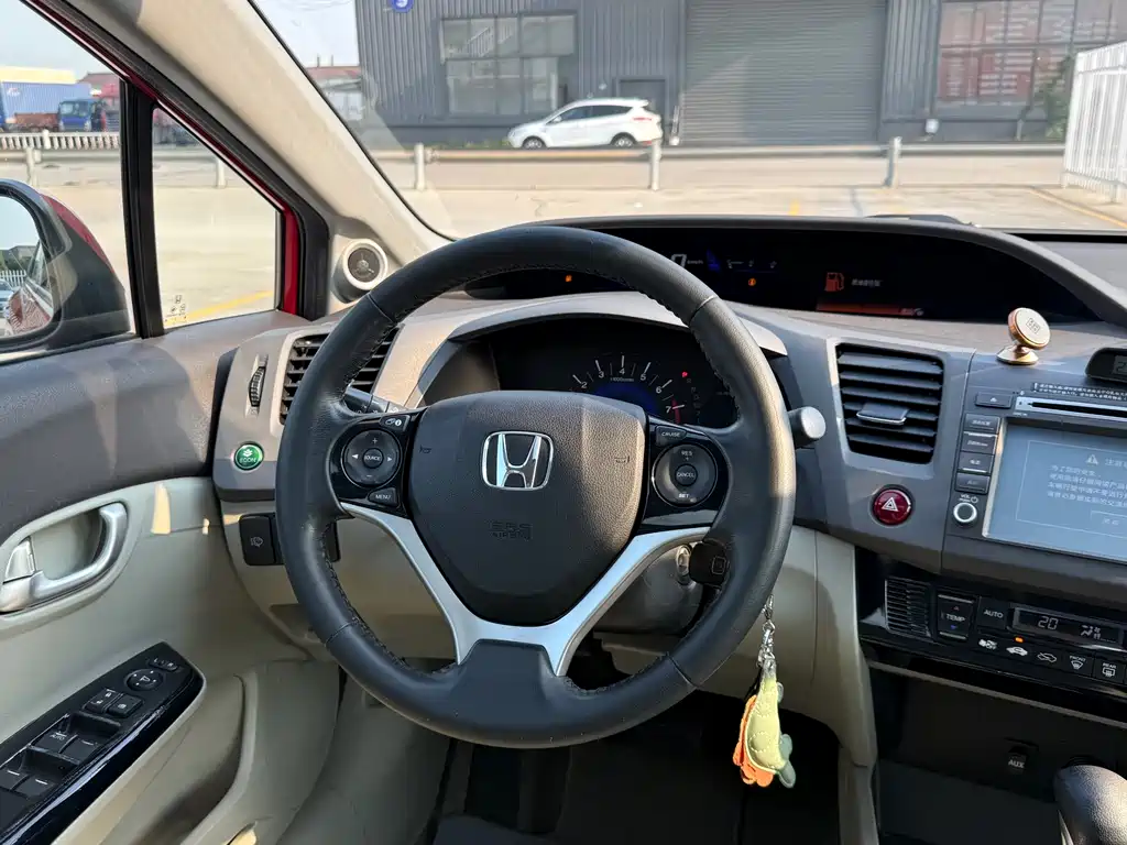 Honda Civic 2014 — фото 11