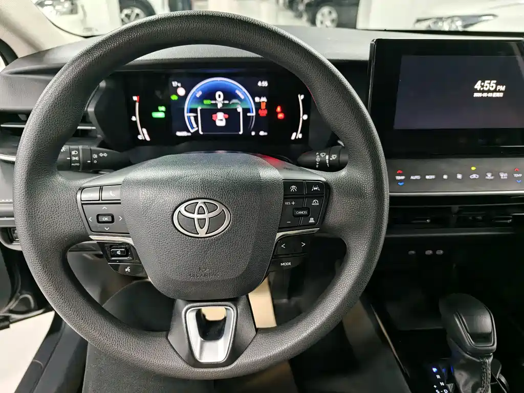 Toyota Camry 2024 — фото 15