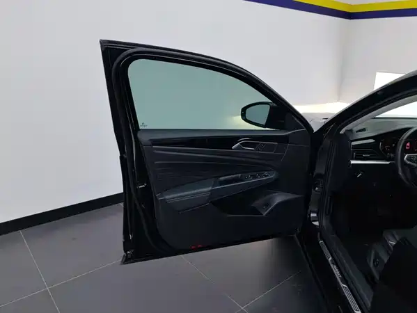 Volkswagen Passat 2022