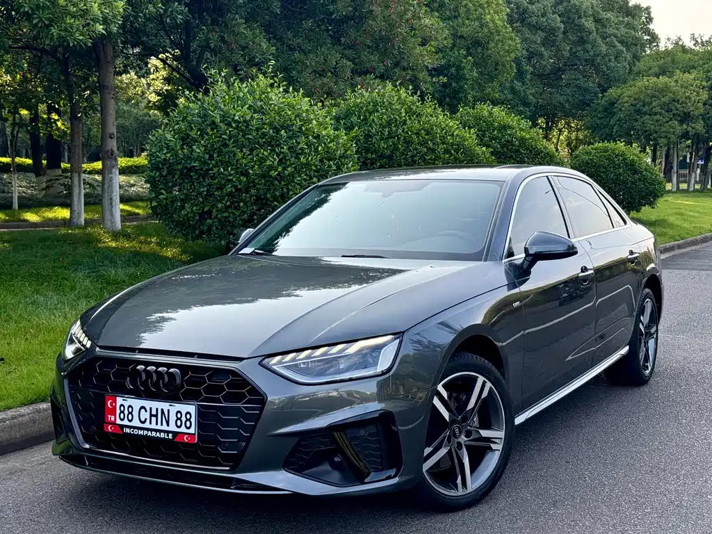 Audi A4L 2023 — фото 1