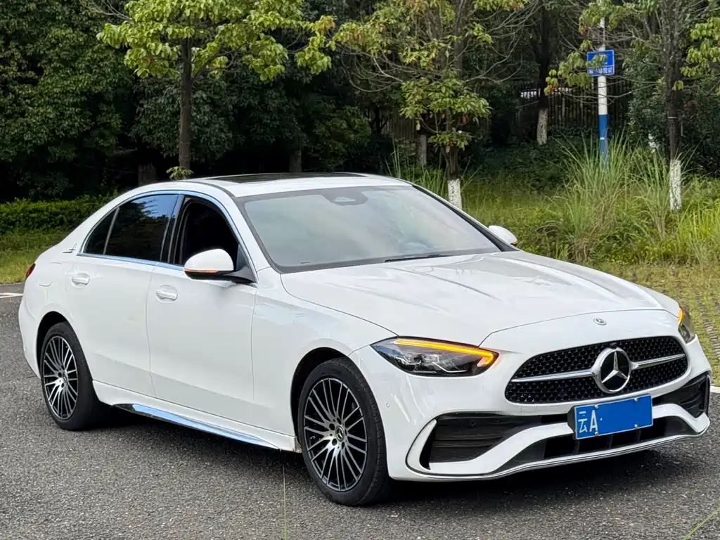 Mercedes-Benz C-Class 2023 — фото 3