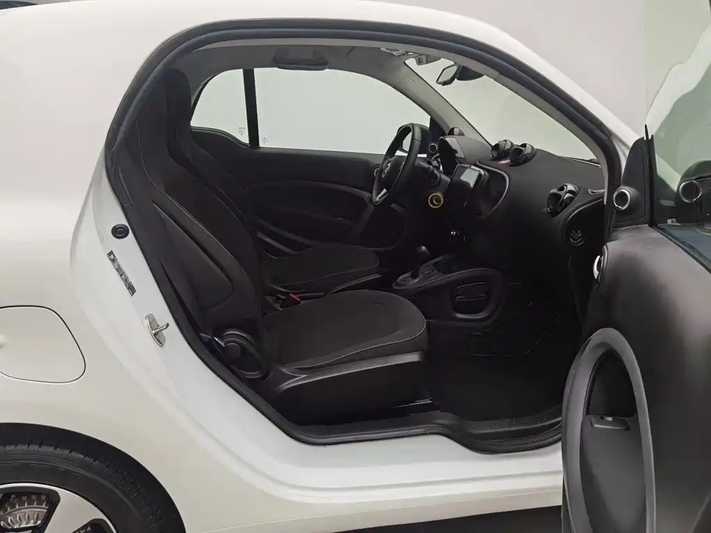 smart fortwo 2019 — фото 23