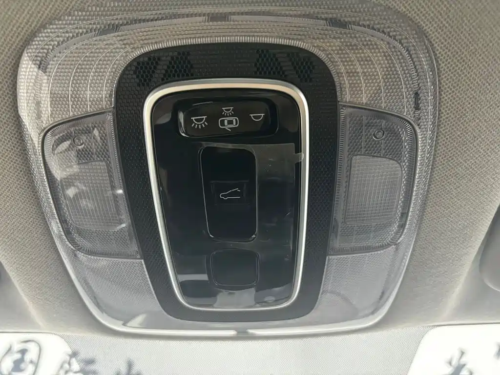 Hyundai Elantra 2023 — фото 22