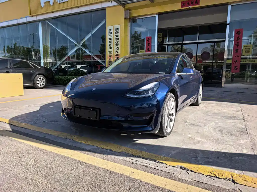 Tesla Model 3 2020 — фото 1
