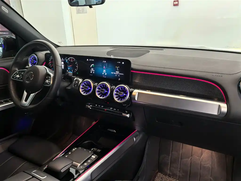 Mercedes-Benz GLB 2023 — фото 13
