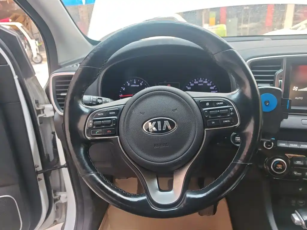 Kia KX5 2016 — фото 11