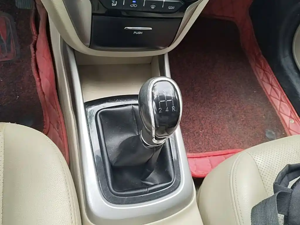 Changan Eado 2015 — фото 21