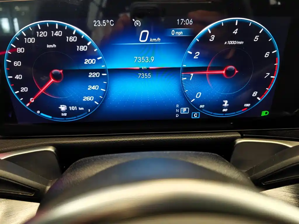 Mercedes-Benz GLB 2023 — фото 12