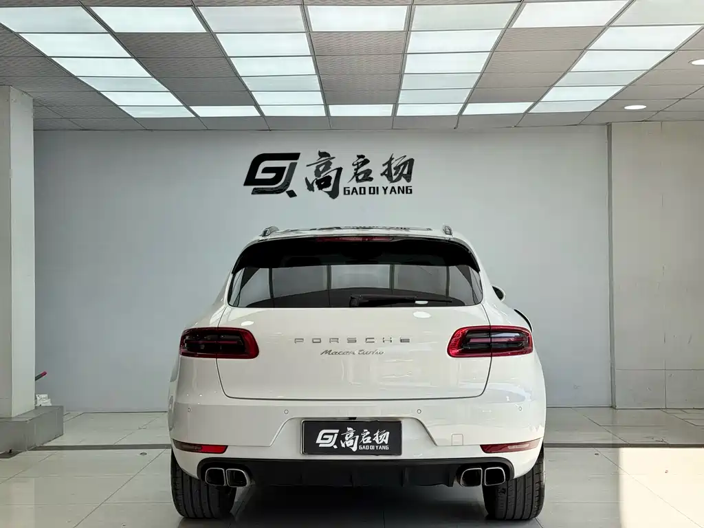 Porsche Macan 2016 — фото 34