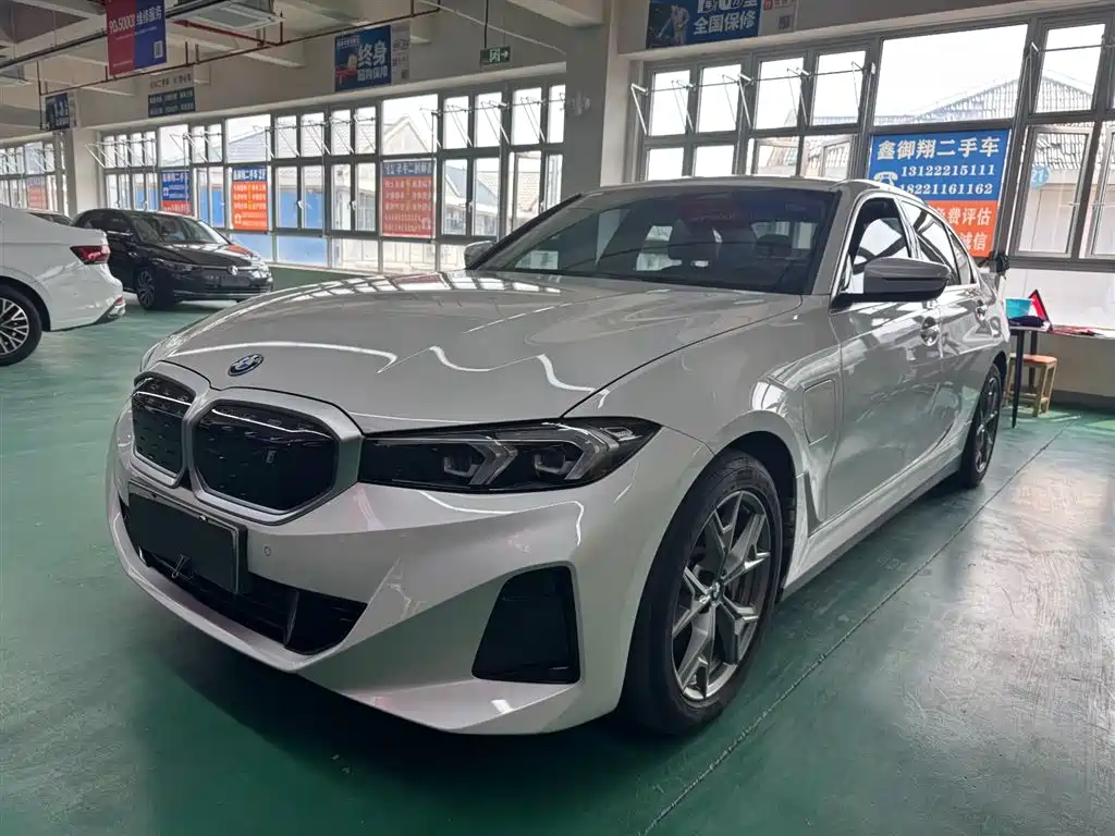 BMW i3 2023