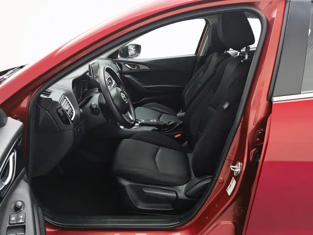 Mazda 3 Axela 2016 — фото 10