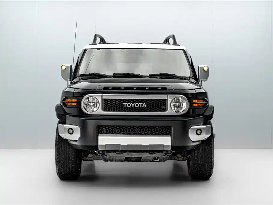 Toyota FJ Cruiser 2020 — фото 2