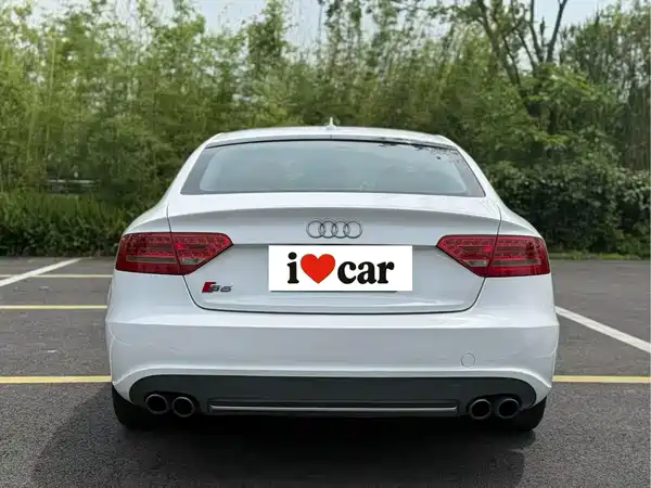 Audi S5 2011