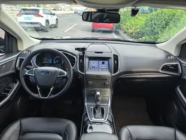 Ford Edge 2020