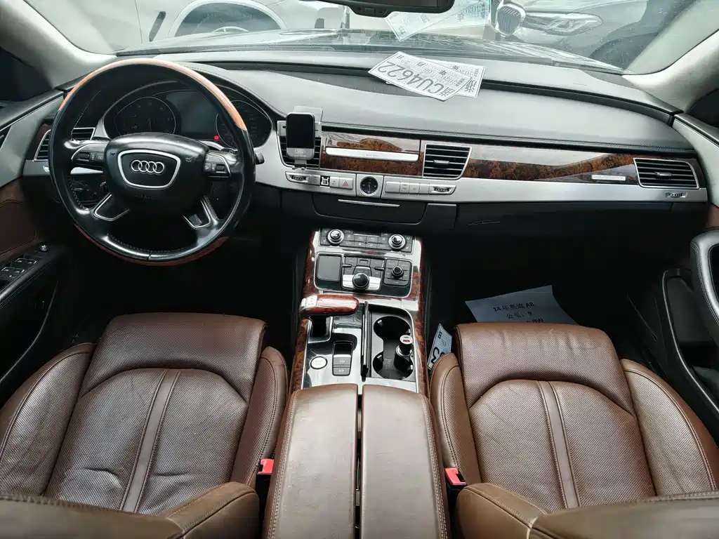 Audi A8 2014 — фото 11