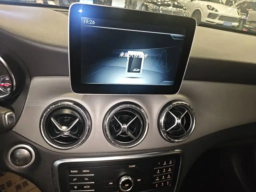 Mercedes-Benz CLA 2018 — фото 13