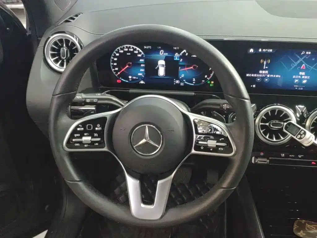 Mercedes-Benz GLA 2023 — фото 11