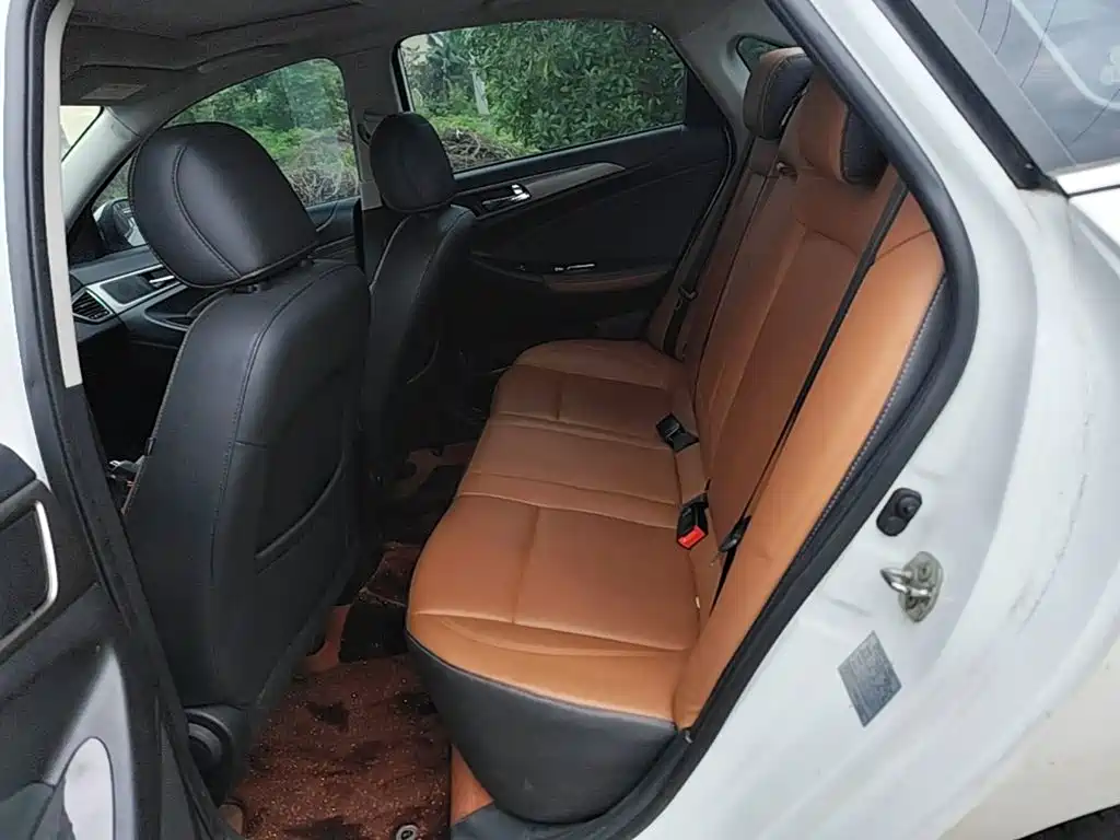 Changan Eado 2017 — фото 17