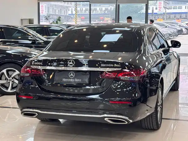 Mercedes-Benz E-Class 2023