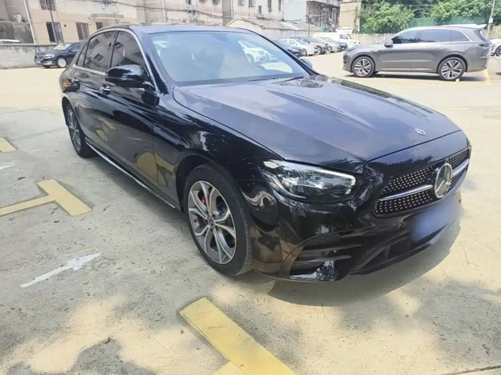 Mercedes-Benz E-Class 2023