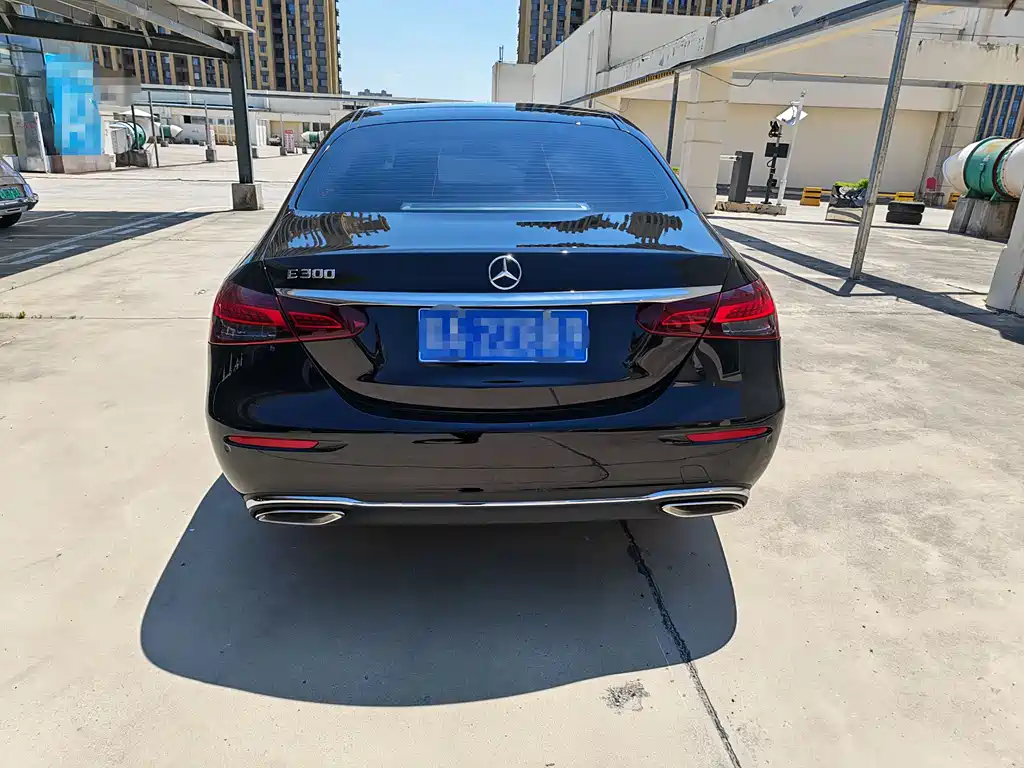 Mercedes-Benz E-Class 2020 — фото 18
