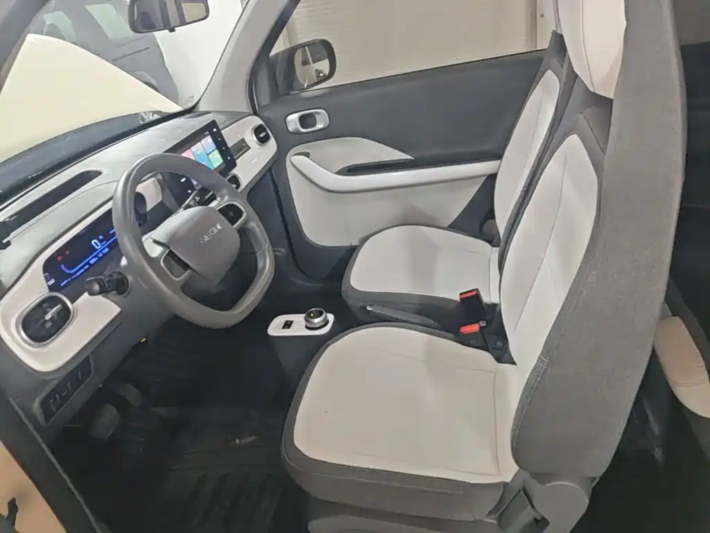 Geely Galaxy Panda 2025 — фото 15