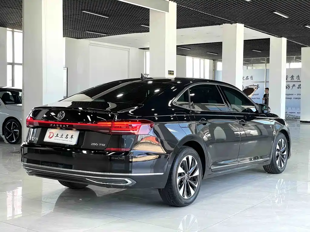 Volkswagen Passat 2023