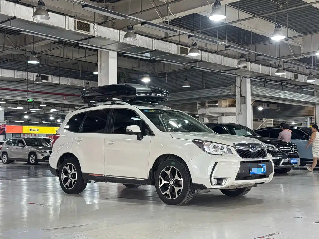 Subaru Forester 2014 — фото 3