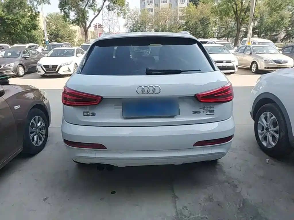 Audi Q3 2015 — фото 6