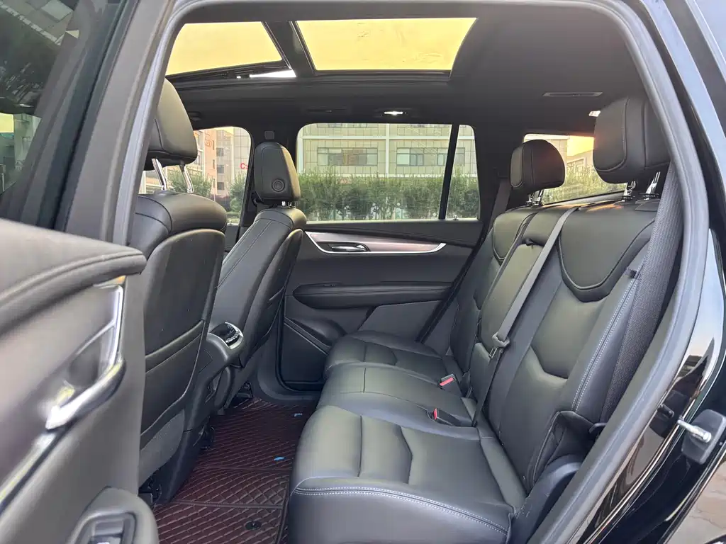 Cadillac XT6 2021 — фото 19