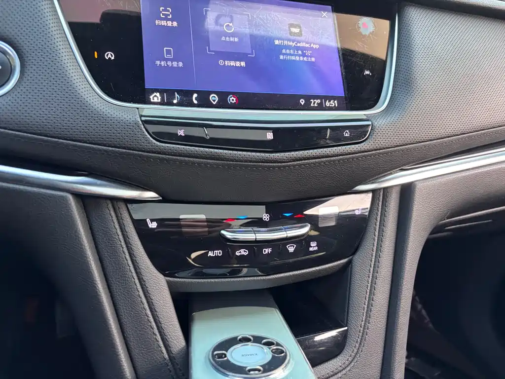 Cadillac XT6 2021 — фото 25