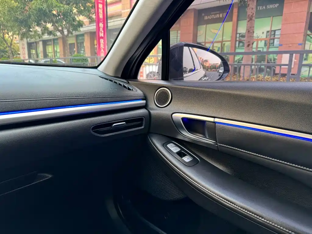 Hyundai Sonata 2020 — фото 21