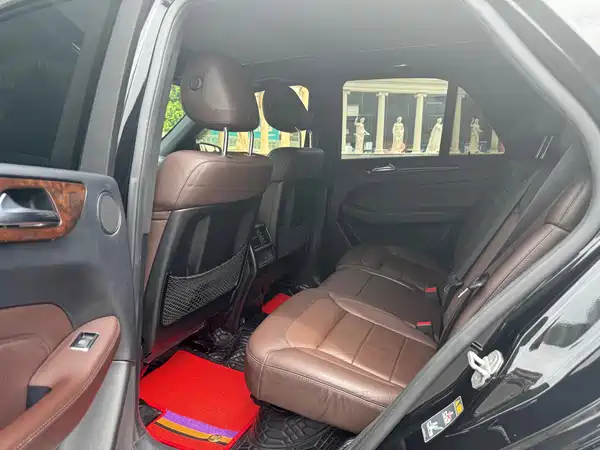 Mercedes-Benz M-Class 2015