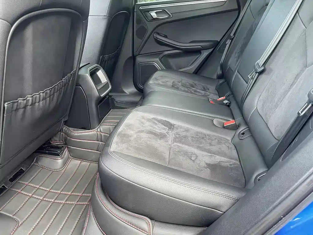 Porsche Macan 2015 — фото 22