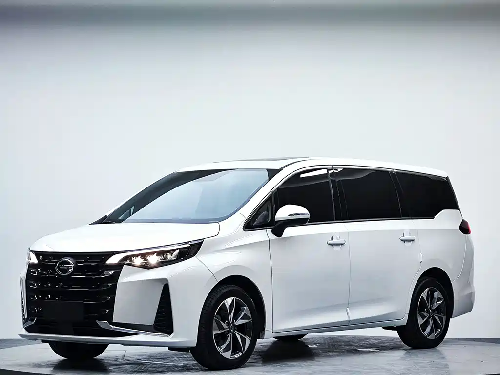 GAC Trumpchi M6 2022 — фото 1