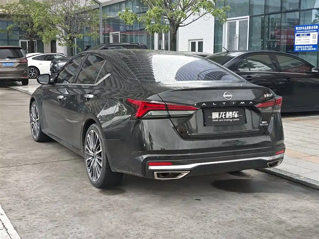Nissan Teana 2023