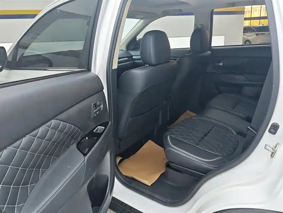Mitsubishi Outlander 2020 — фото 11