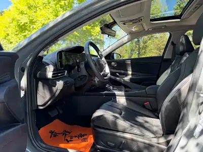 Hyundai Elantra 2022