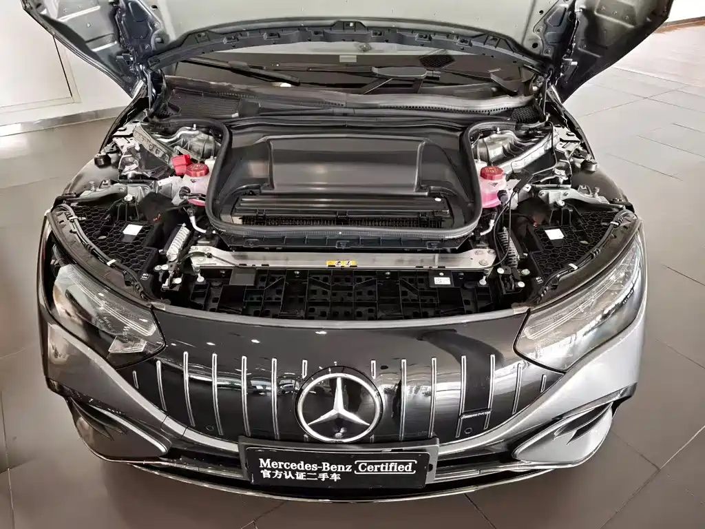 Mercedes-Benz EQE AMG 2024
