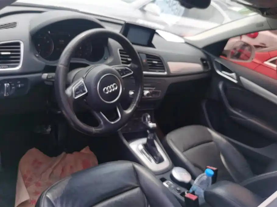Audi Q3 2014 — фото 12